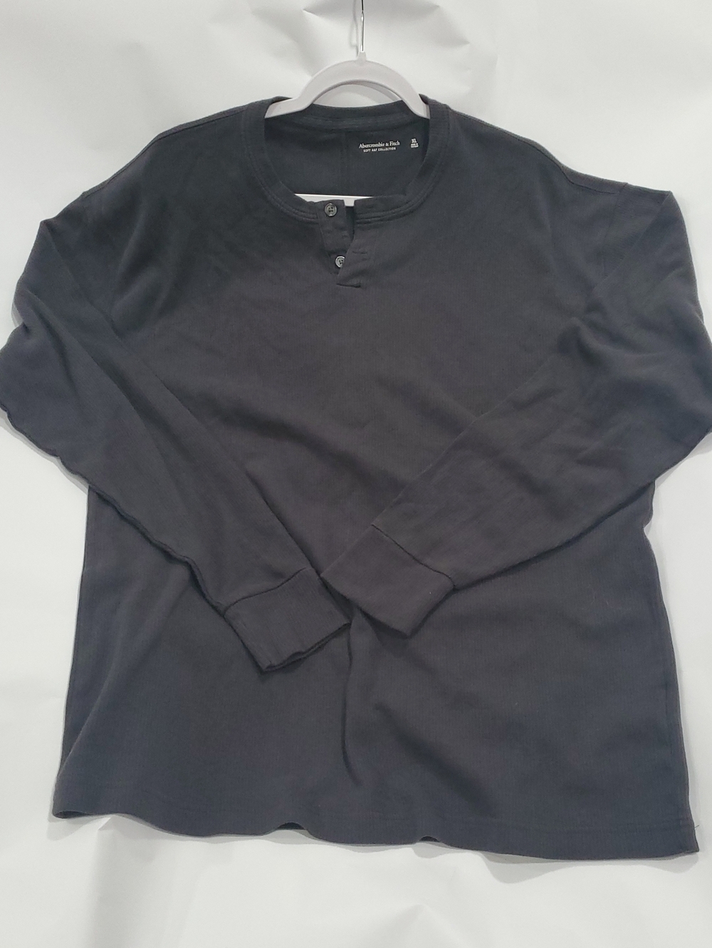 Abercrombie & Fitch Black Long-Sleeve Henley Top